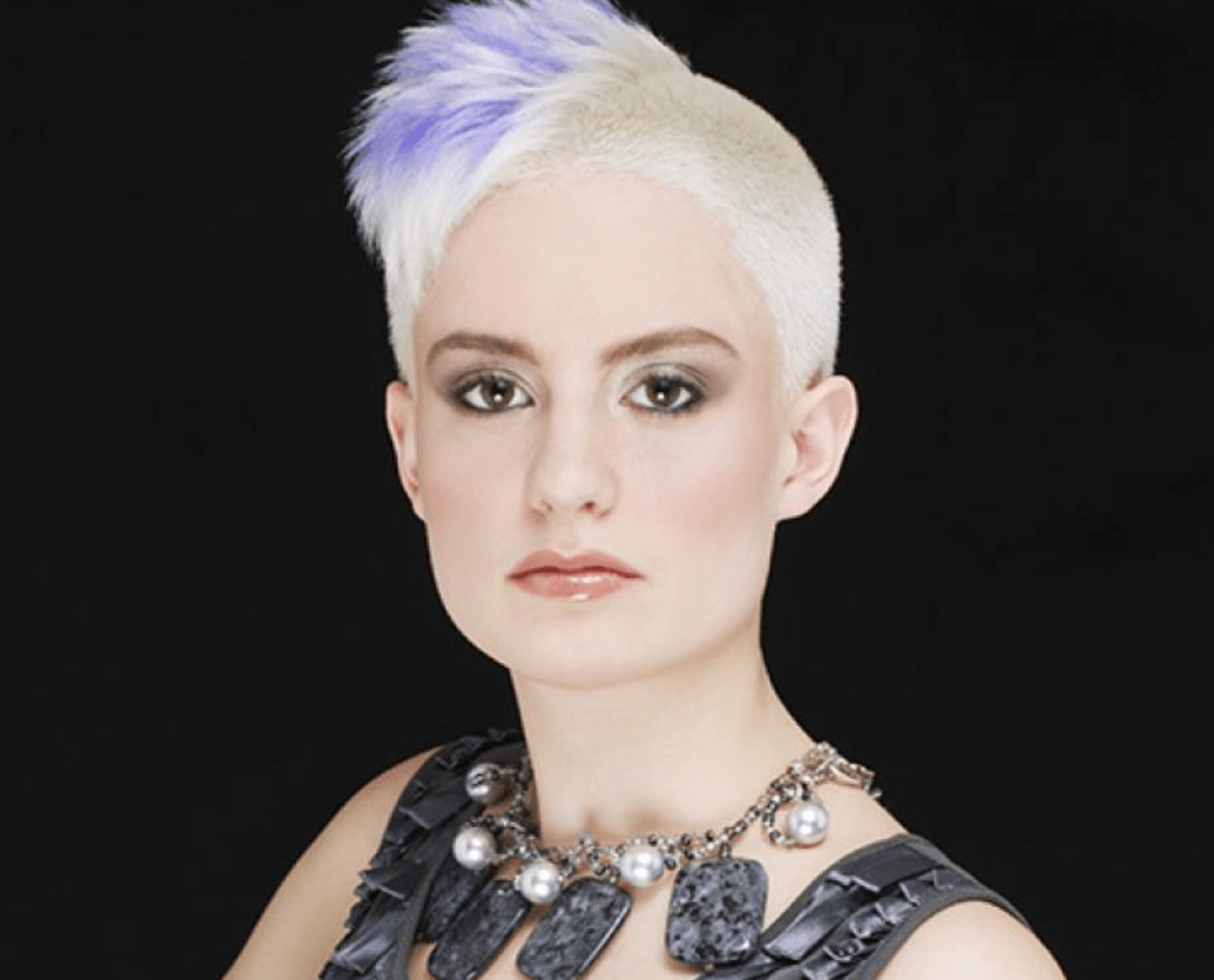 robin barker haircut